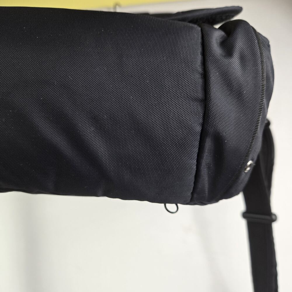 Pacsafe MetroSafe 300 Gii Laptop Bag In Black - Picture 9 of 13